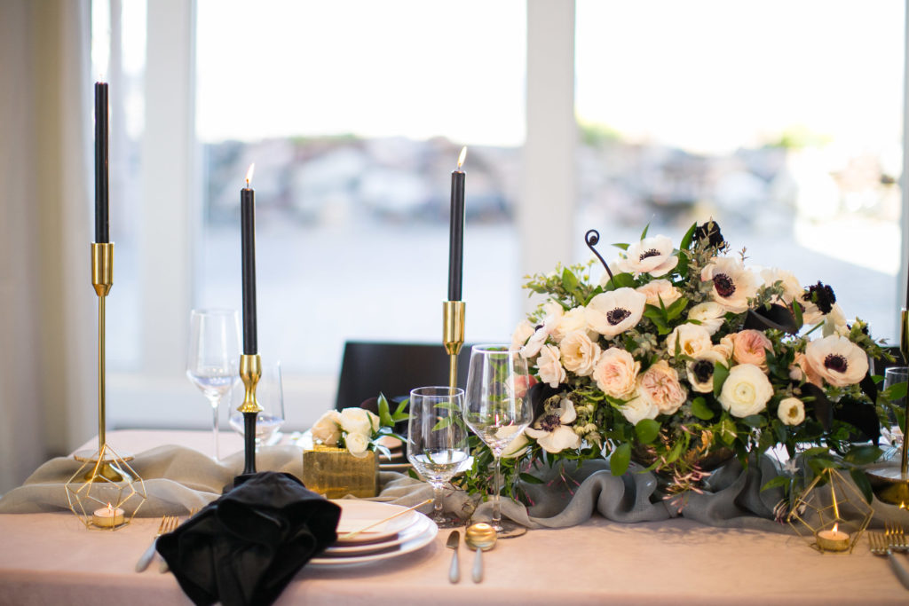 modern wedding table